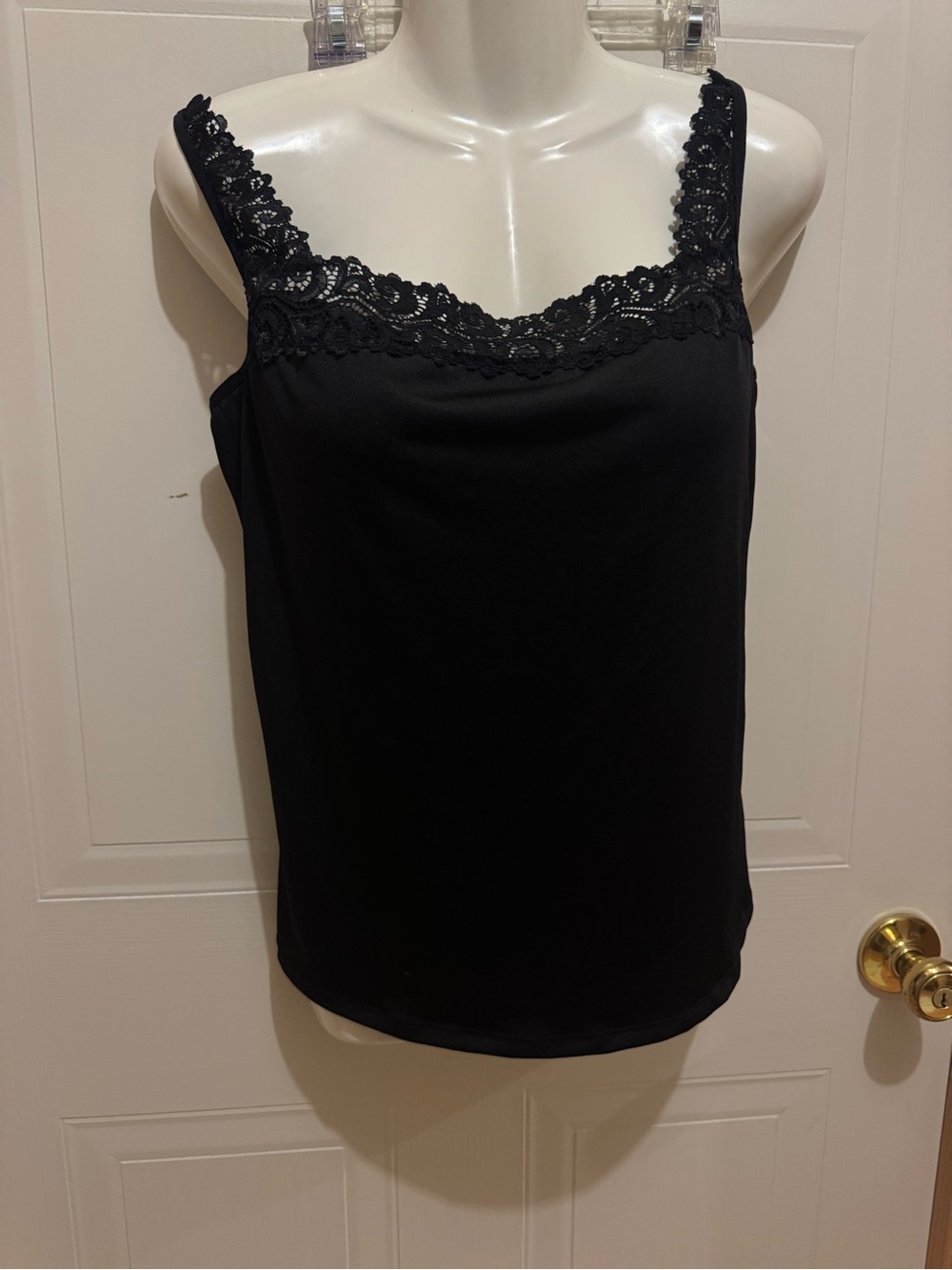 Cinema Sz L Lace-Trim Black Cami EUC😊😊
